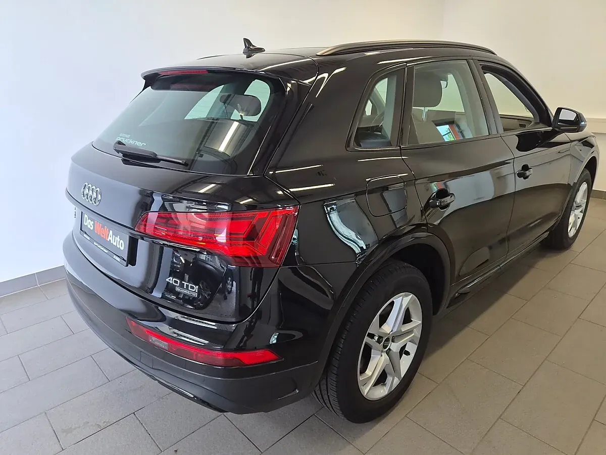 Audi Q5 2023 photo 2