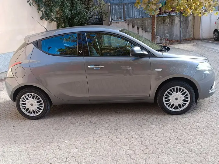 Lancia Ypsilon 2017 photo 3