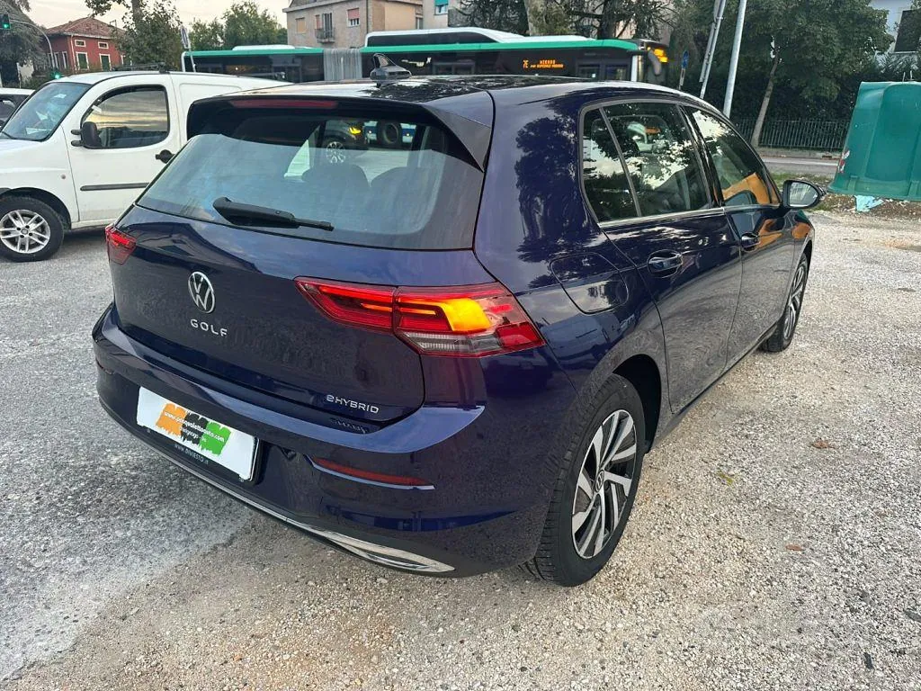 Volkswagen Golf 2021 photo 3