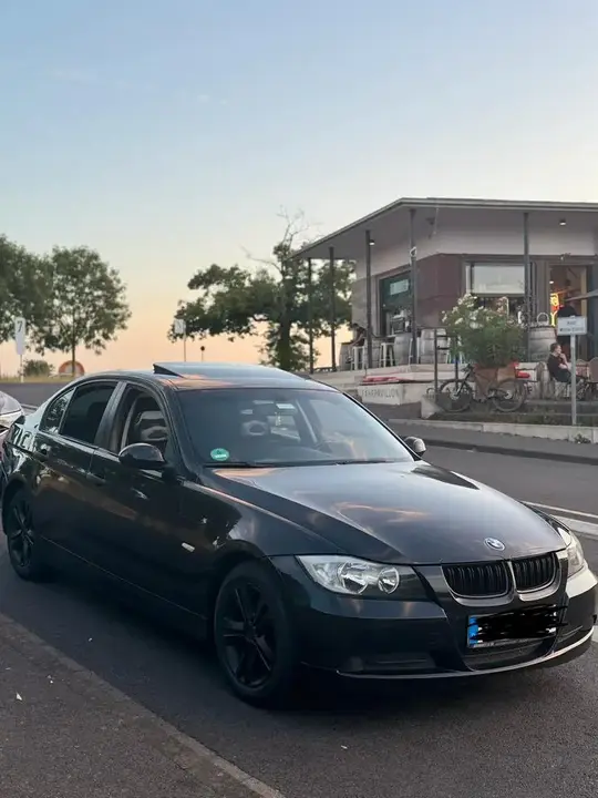 BMW E90