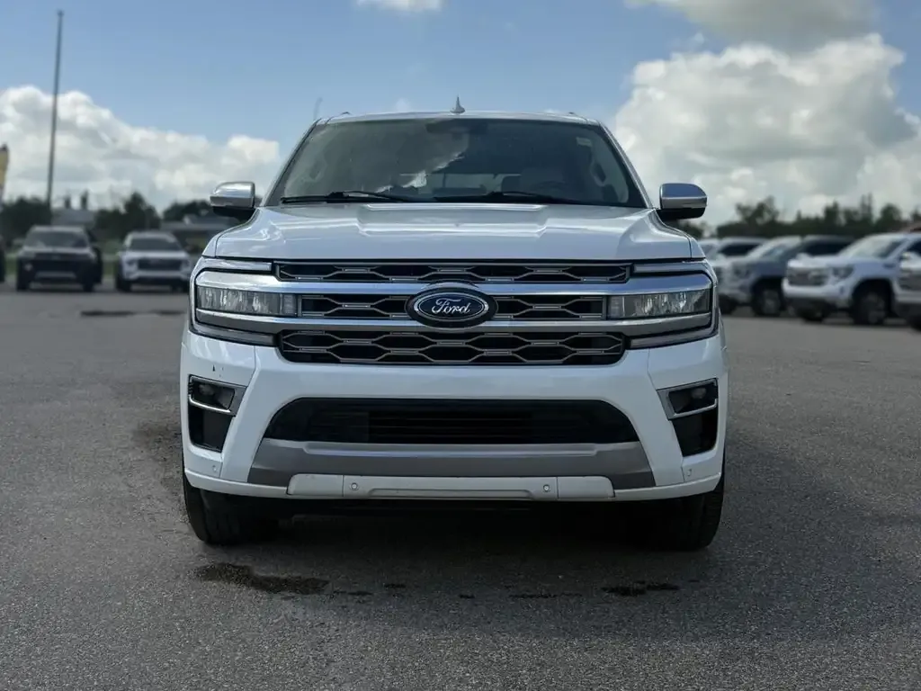Ford Expedition 2024 photo 2