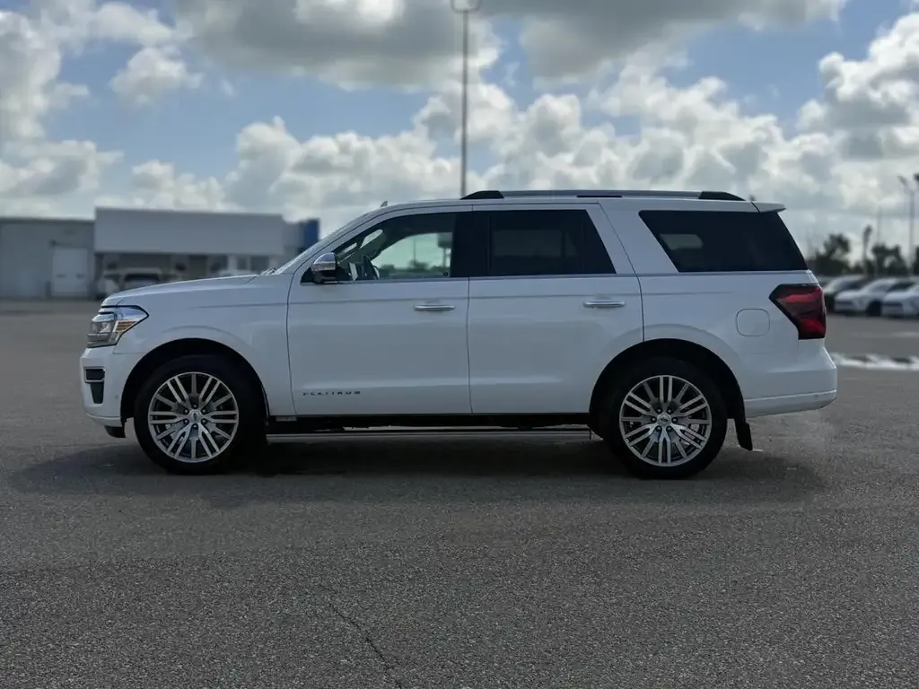 Ford Expedition 2024 photo 3