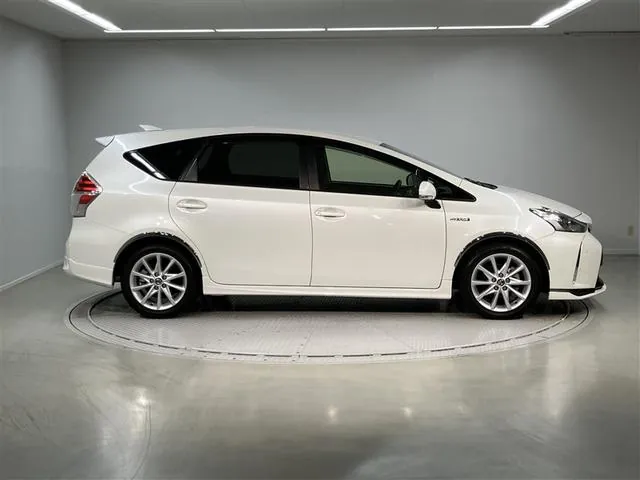 Toyota Priusα 2020 photo 3