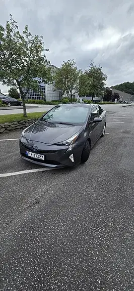 Toyota Prius 2018 photo 3