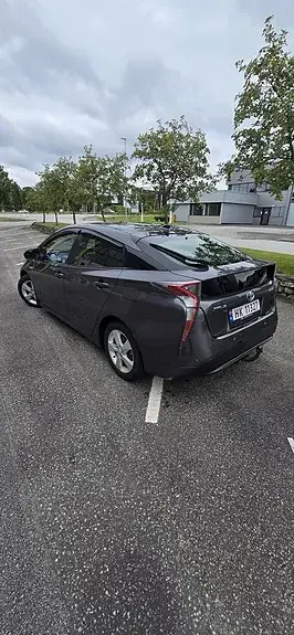 Toyota Prius 2018 photo 5