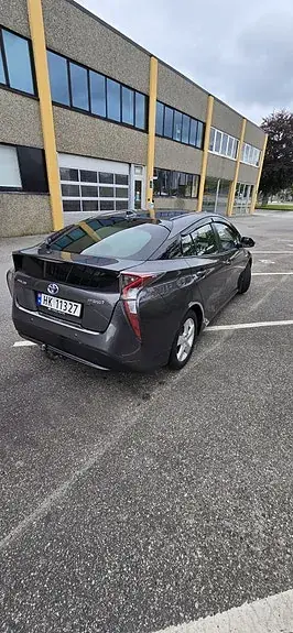 Toyota Prius 2018 photo 4
