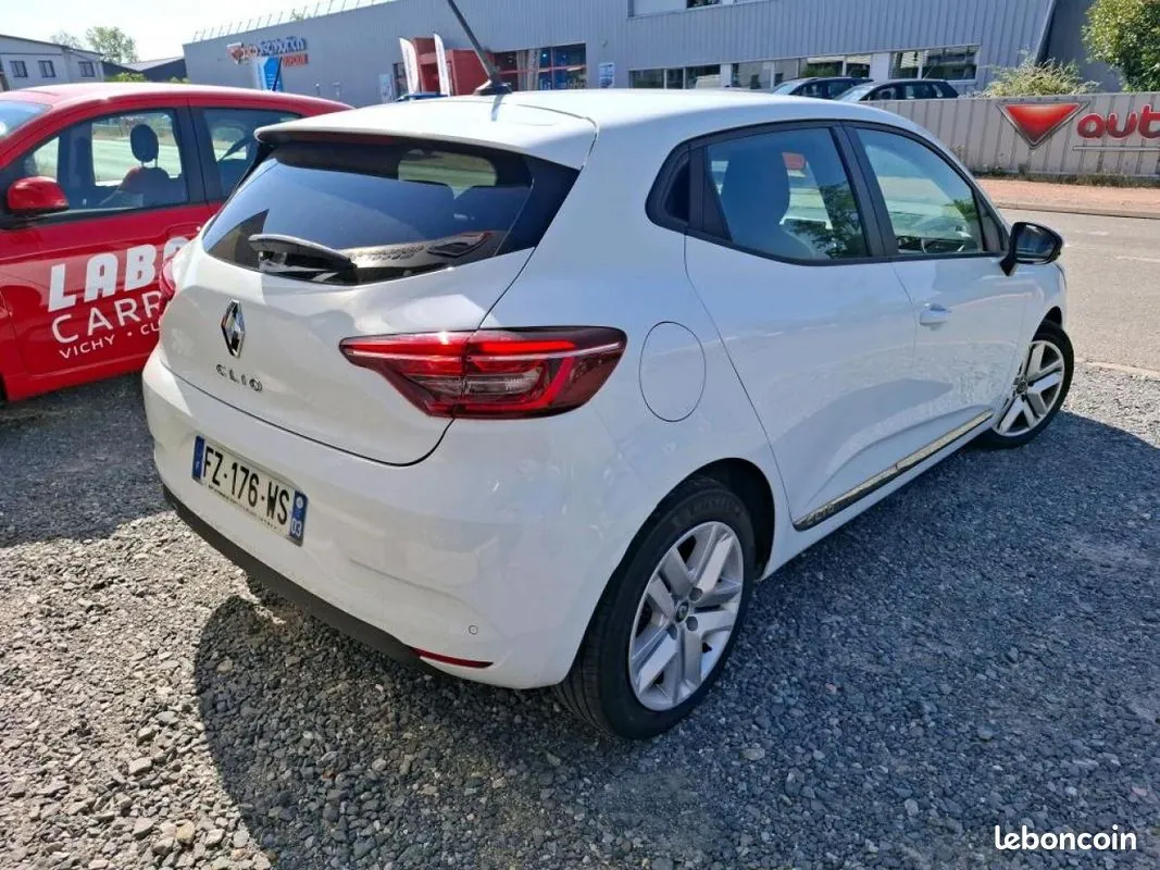Renault Clio 2021 photo 2