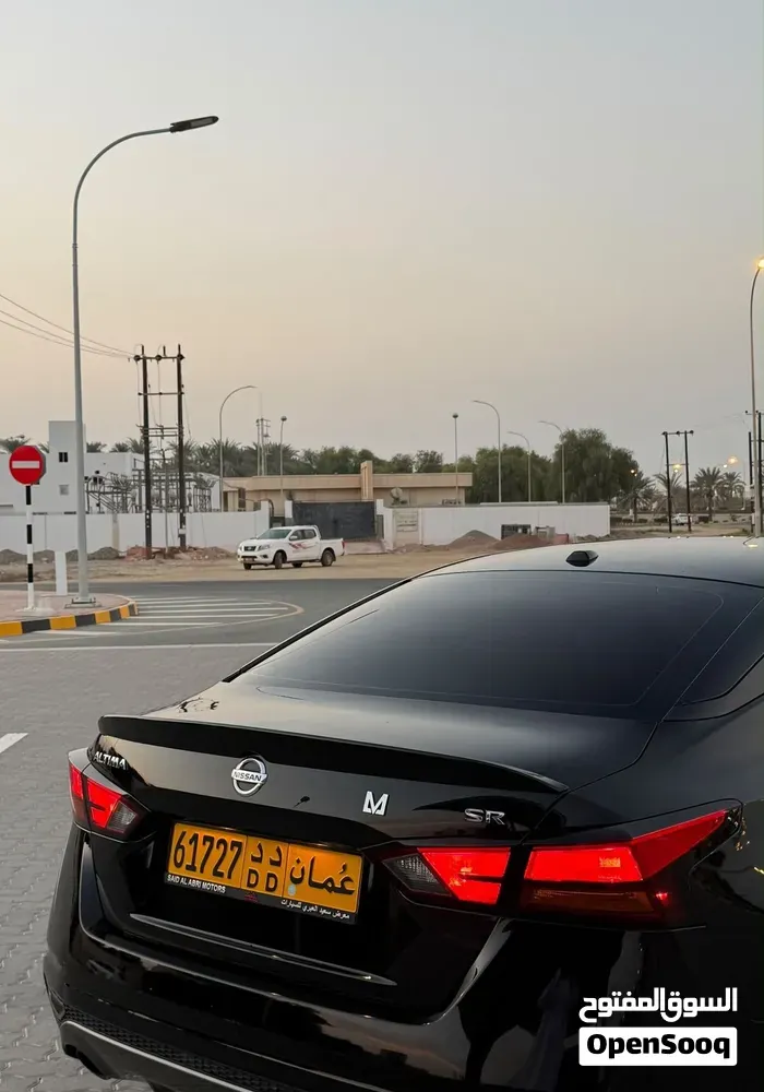 Nissan Altima 2019 photo 2