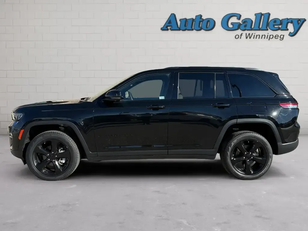 Jeep Grand Cherokee 2023 photo 2