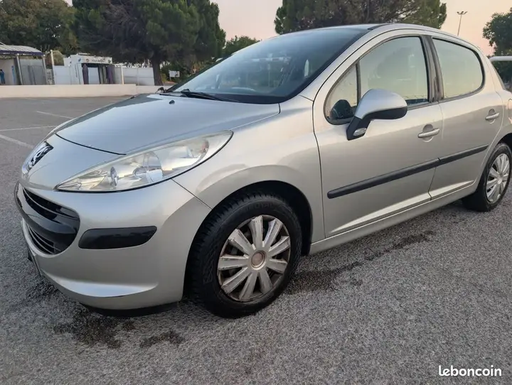 Peugeot 207