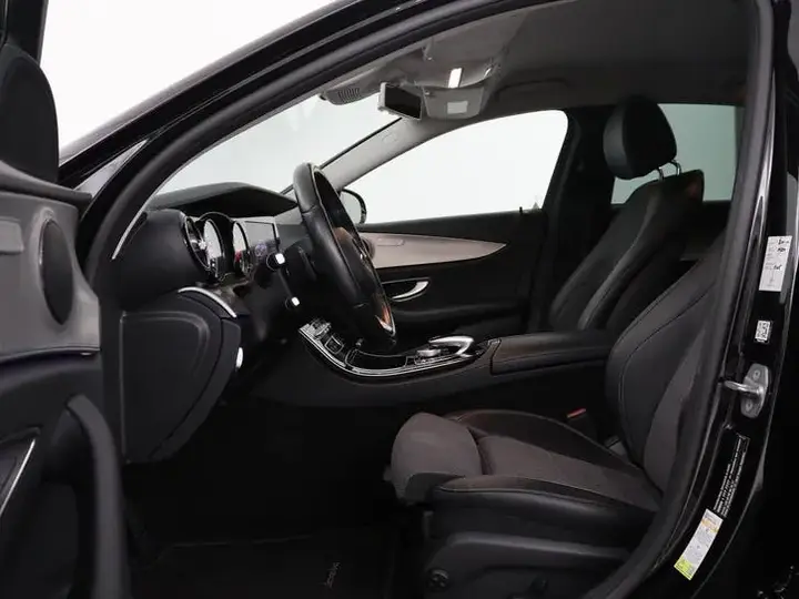 Mercedes-Benz E-Class 2018 photo 3