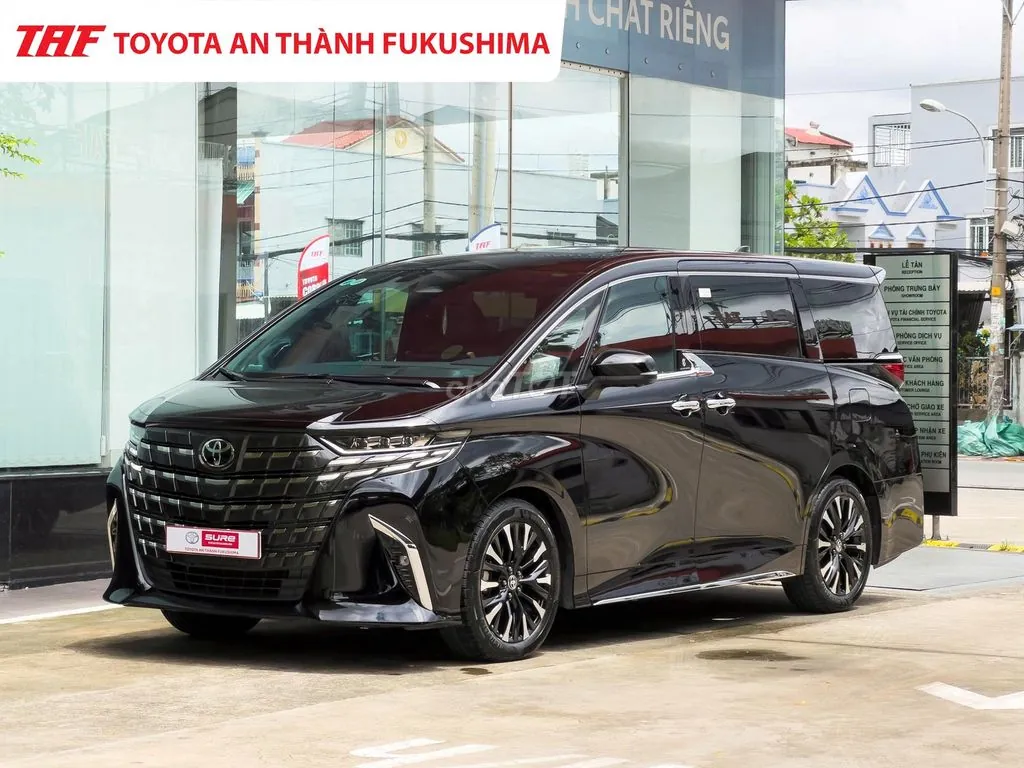 Toyota Alphard 2024 photo 2