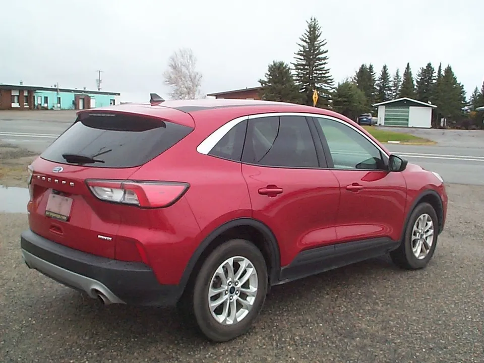 Ford Escape 2022 photo 3