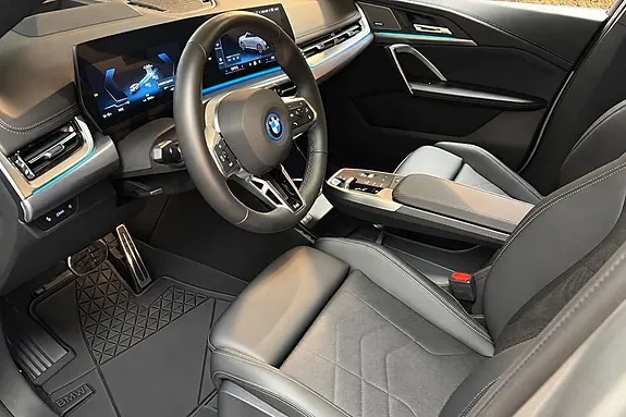 BMW Ix1 2026 photo 5