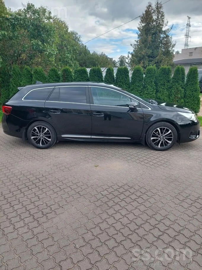 Toyota Avensis 2018 photo 5