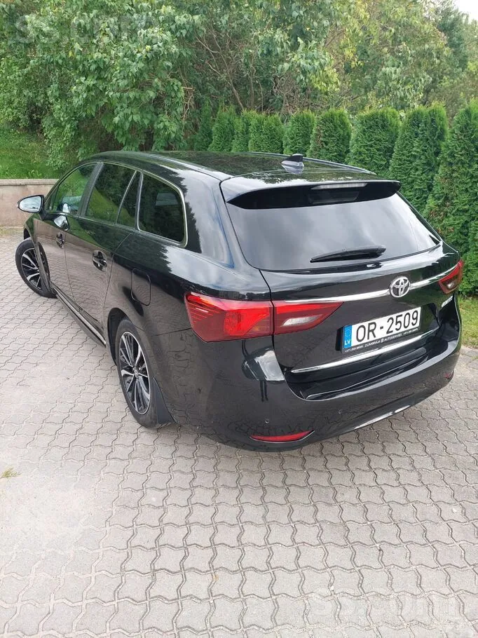 Toyota Avensis 2018 photo 4