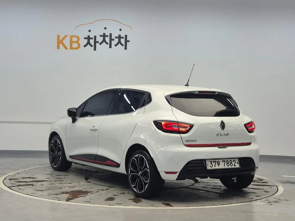 Renault Korea Clio 2019 photo 2