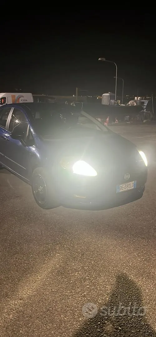 Fiat Grande Punto 2006 photo 3