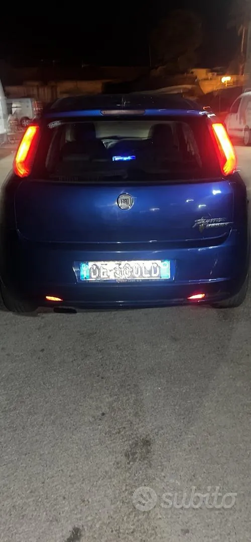 Fiat Grande Punto 2006 photo 2
