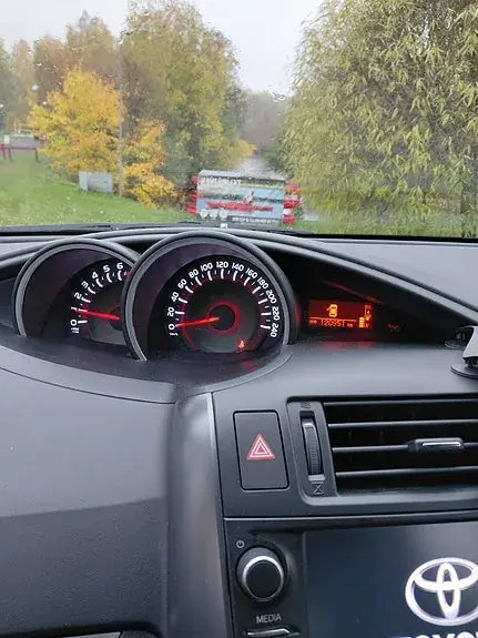 Toyota Verso 2016 photo 2