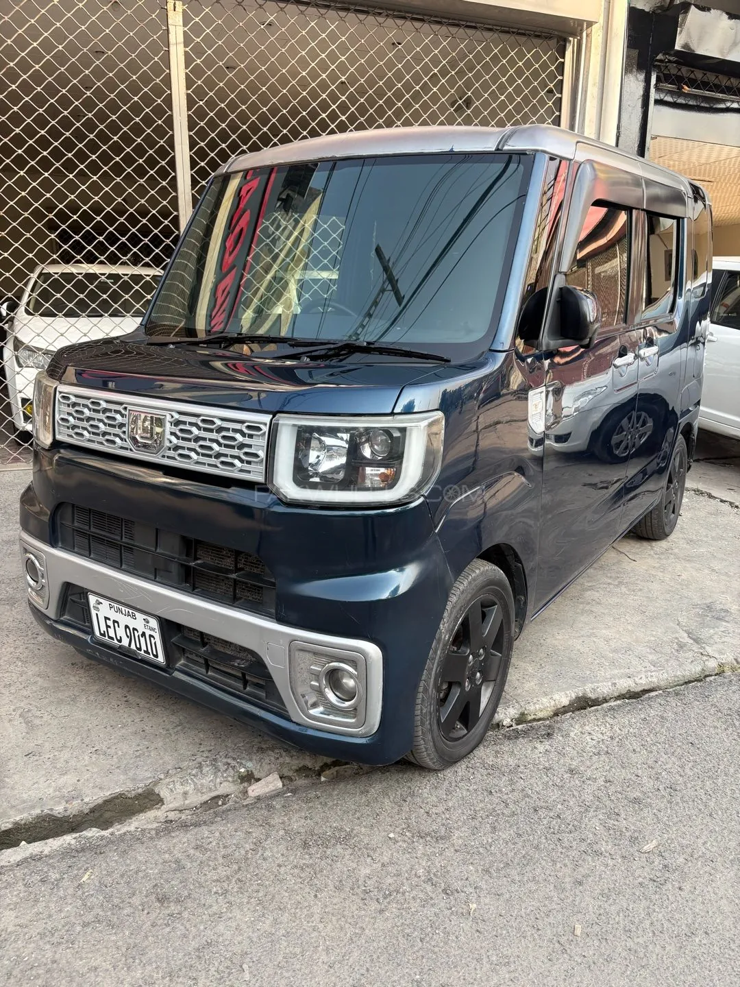 Daihatsu Wake