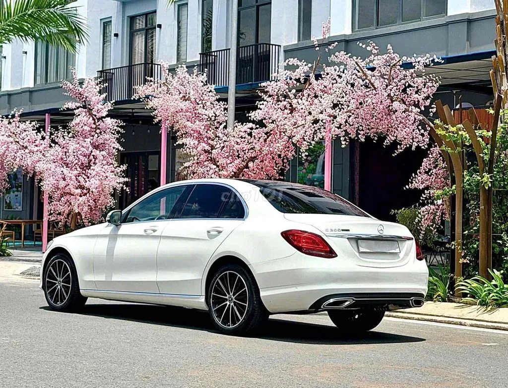 Mercedes-Benz C-Class 2021 photo 5