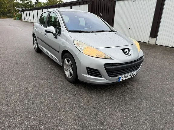 Peugeot 207 2010 photo 2