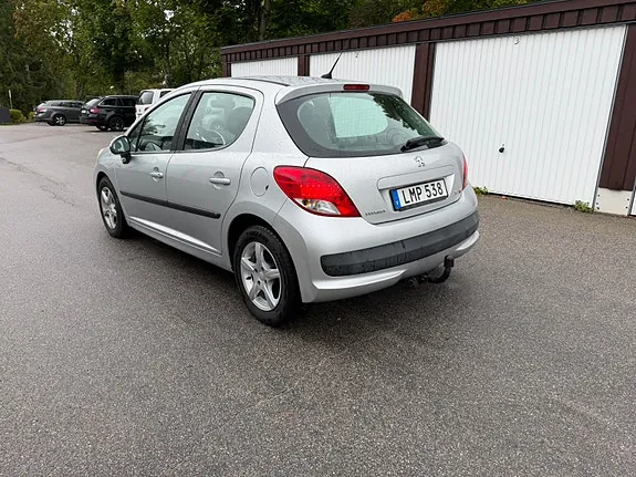 Peugeot 207 2010 photo 4