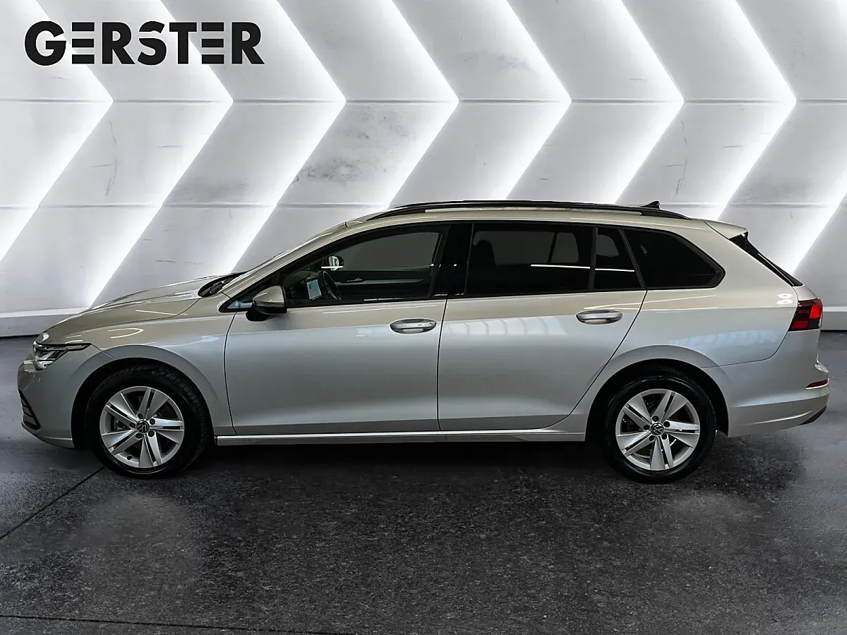 Volkswagen Golf 2023 photo 3