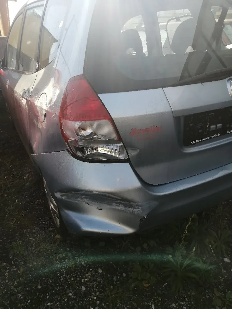 Honda Jazz 2006 photo 2