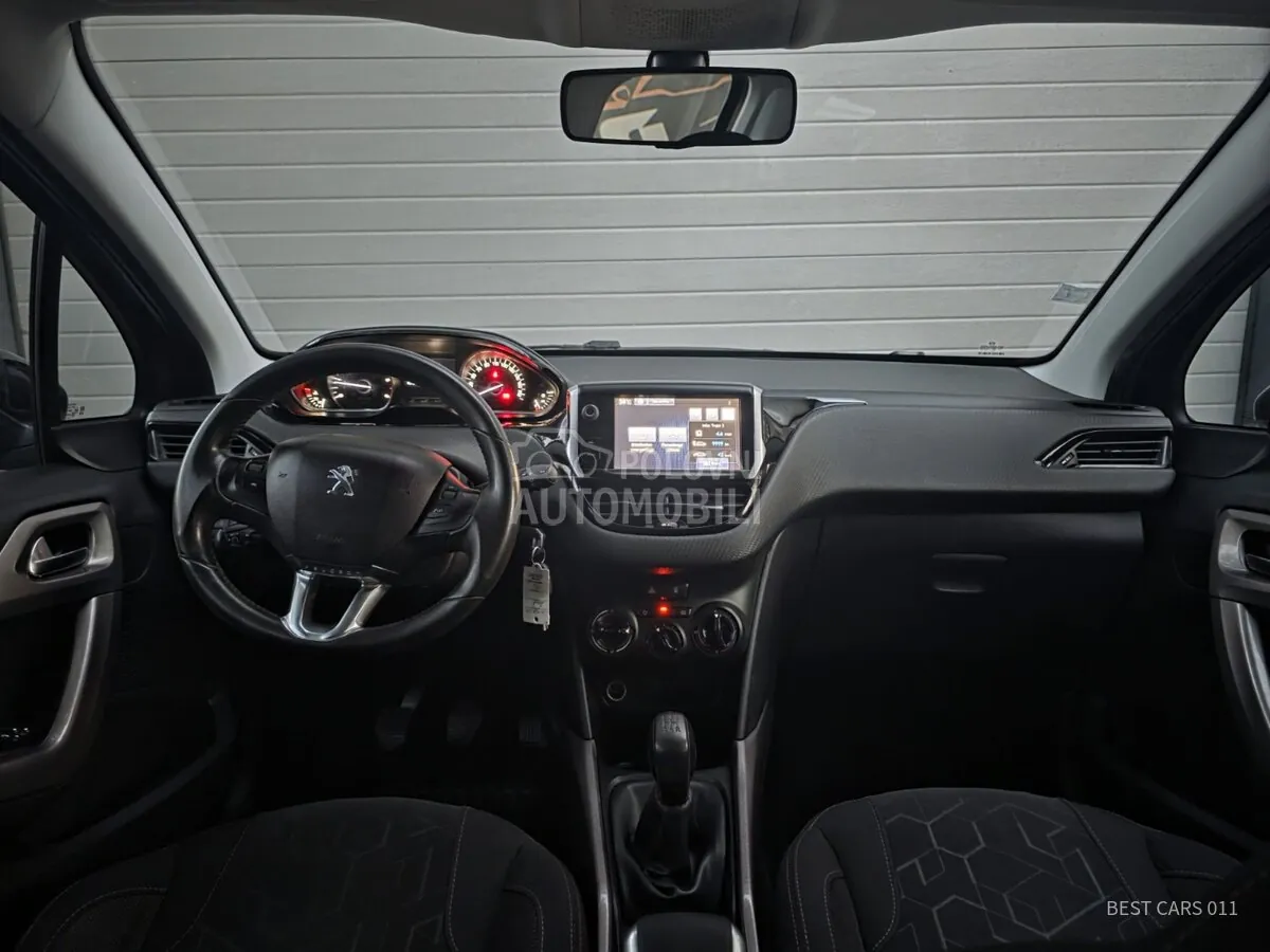 Peugeot 2008 2016 photo 2