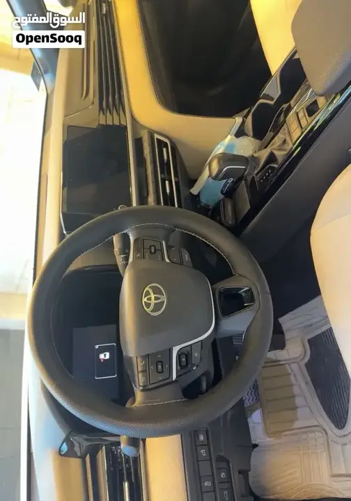 Toyota Camry 2025 photo 4