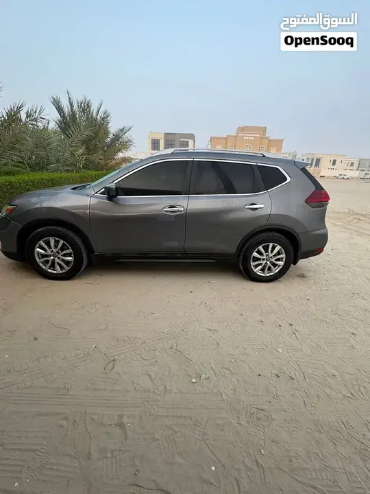 Nissan Rogue 2018 photo 2