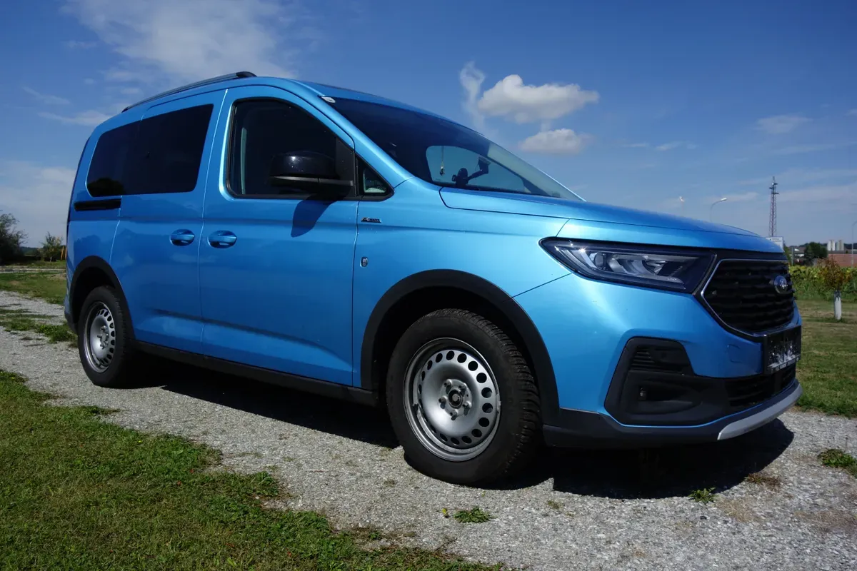 Ford Tourneo Connect 2024 photo 3