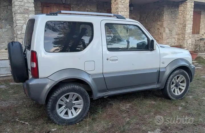 Suzuki Jimny 2013 photo 2