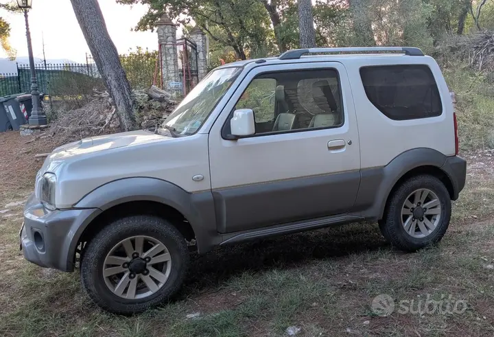Suzuki Jimny 2013 photo 3