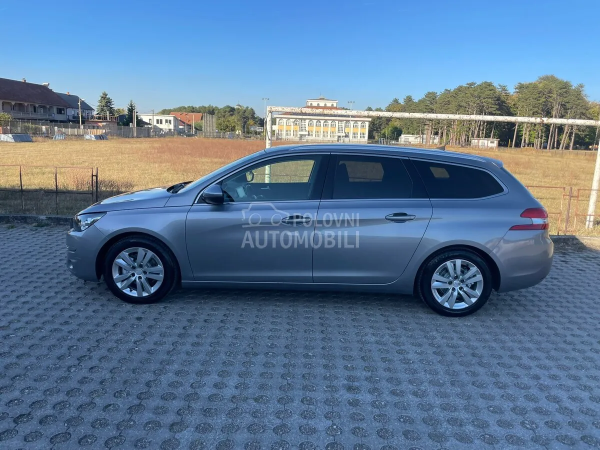 Peugeot 308 2015 photo 3