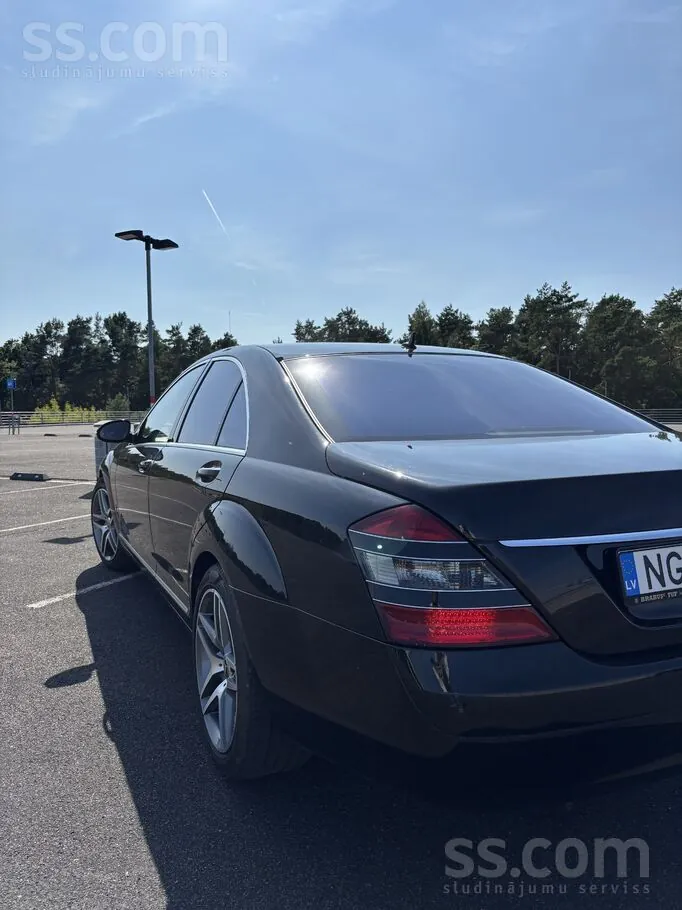 Mercedes-Benz S320 2008 photo 2