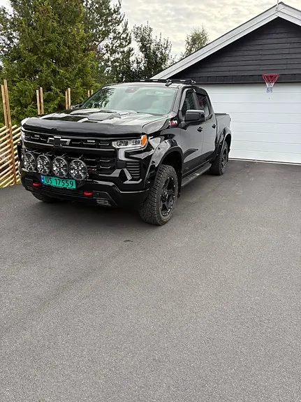Chevrolet Silverado 1500 2024 photo 2