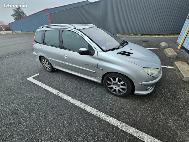 Peugeot 206 2005 photo 2