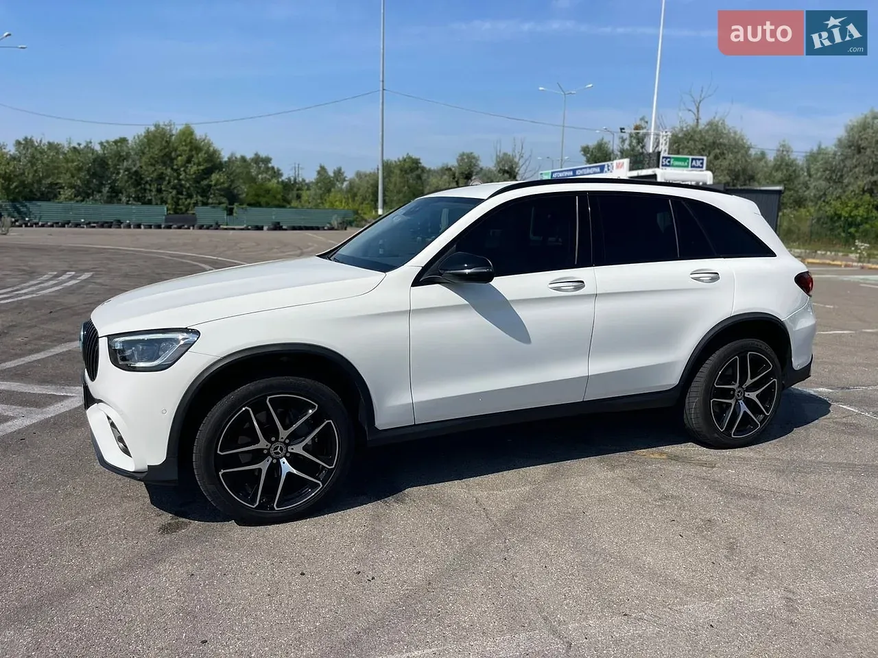 Mercedes-Benz Glc-Class 2022 photo 4