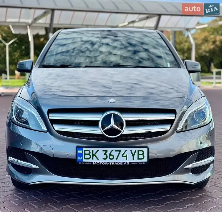 Mercedes-Benz B-Class 2015 photo 5