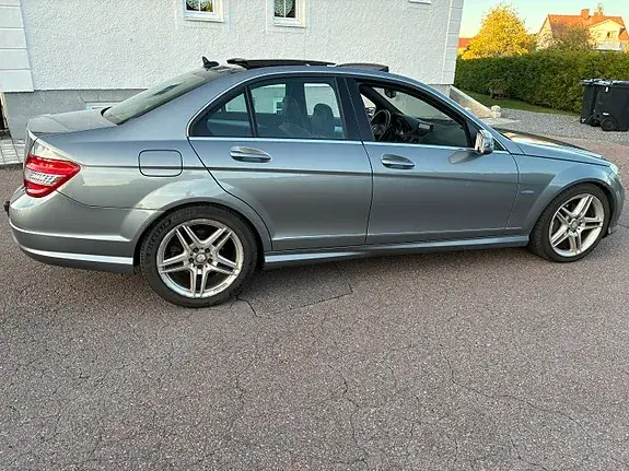 Mercedes-Benz C 220