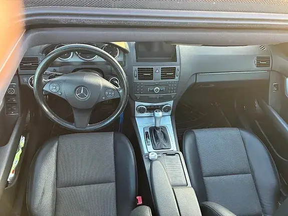 Mercedes-Benz C 220 2011 photo 4