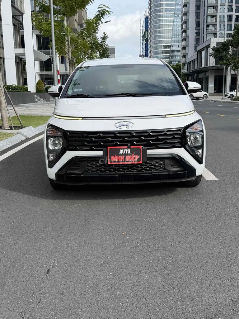 Hyundai Stargazer