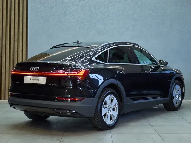 Audi E-Tron 2020 photo 2