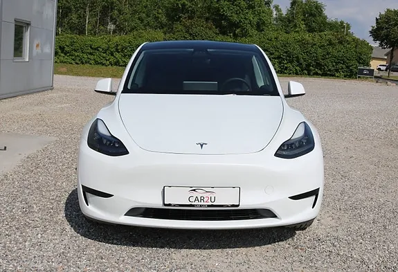 Tesla Model Y 2023 photo 3
