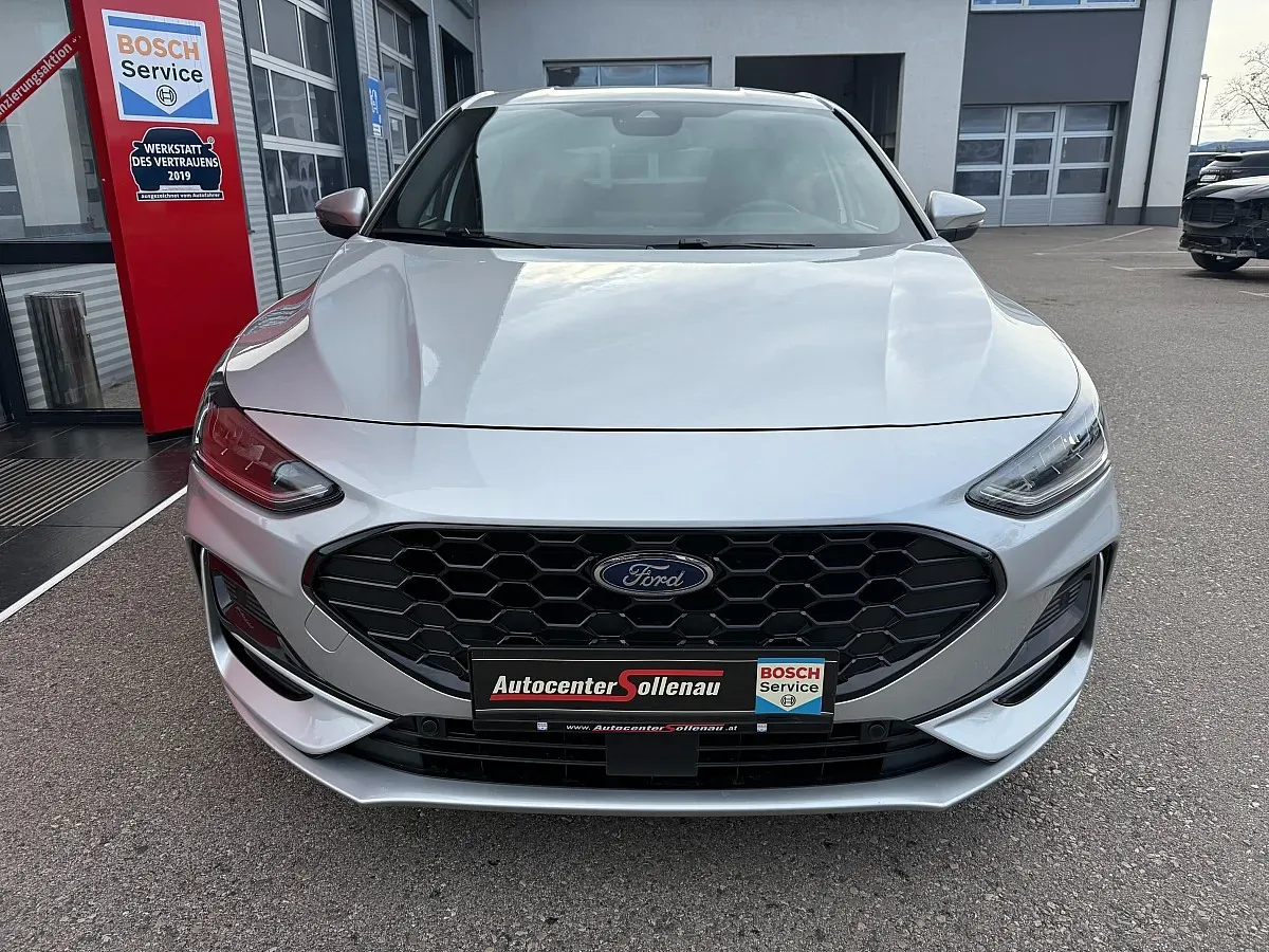 Ford Focus 2024 photo 3
