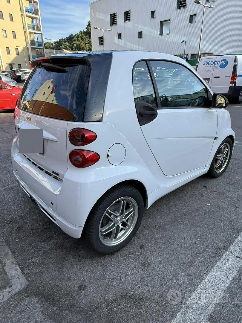 Smart Fortwo 2011 photo 4
