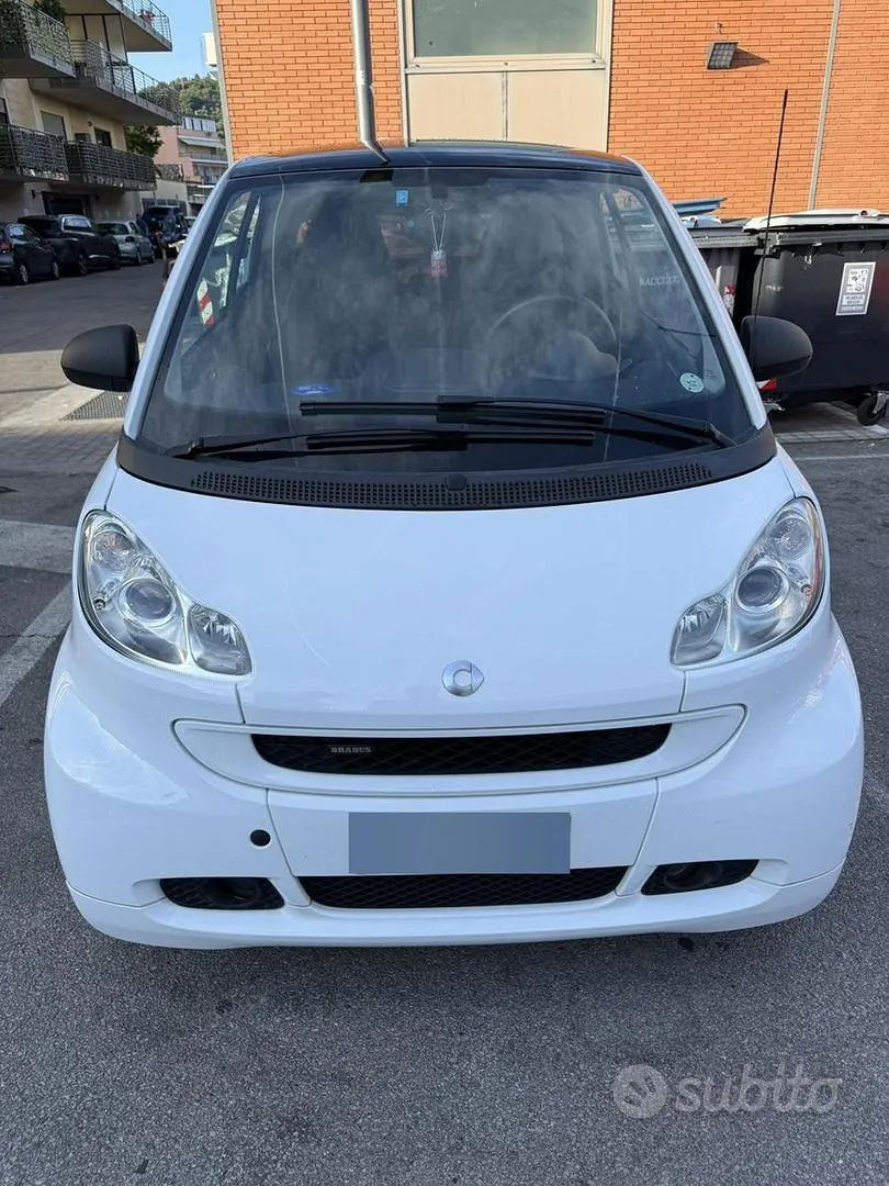 Smart Fortwo 2011 photo 2